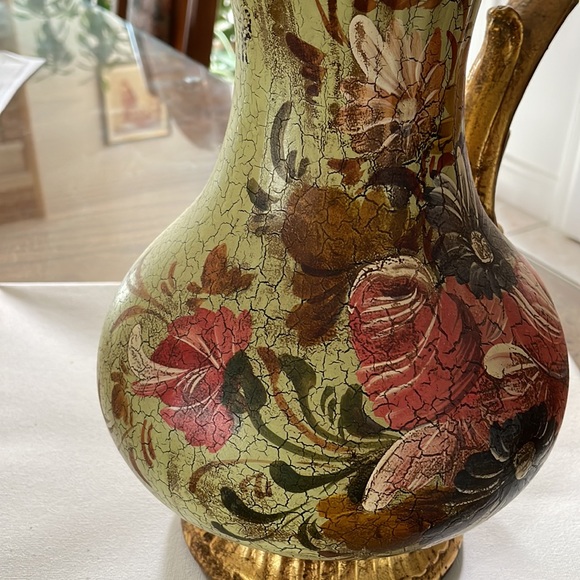 Vintage Hand Paint Vase. - Picture 7 of 7